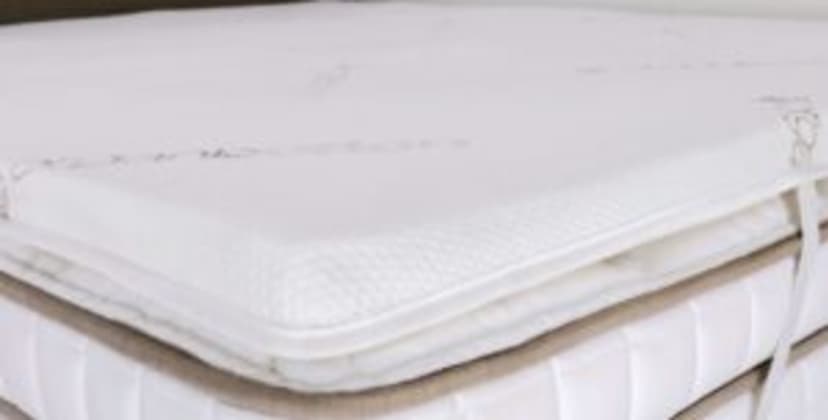 Saatva High-Density Foam Mattress Topper